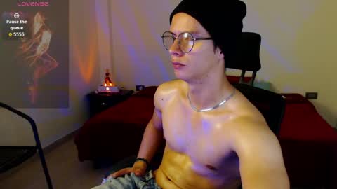 Snapshot of brandon_starkk chatting on 04.22.26 brandon_starkk online show from 04.22.26