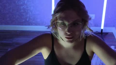 Belle  online show from 01.17.25