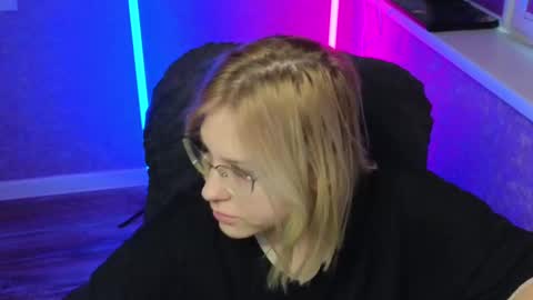 Belle  online show from 02.23.25