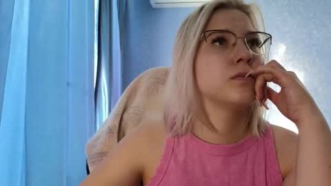 Belle  online show from 09.12.25