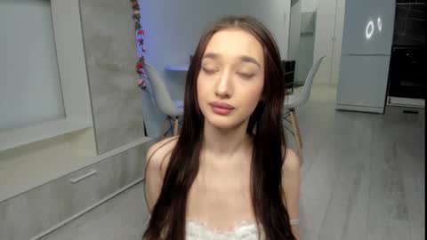 Snapshot of brandylov chatting on 12.15.24 iveta online show from 12.15.24