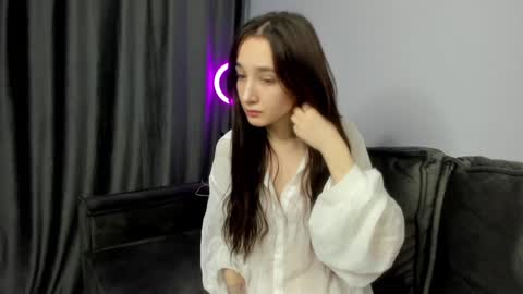 Snapshot of brandylov chatting on 12.17.24 iveta online show from 12.17.24