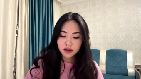 Snapshot of brandysveum chatting on 10.13.25 Aypril   online show from 10.13.25