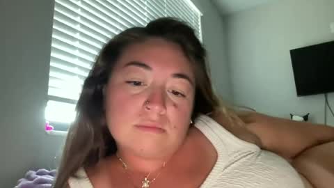 Snapshot of brattylittlelion chatting on 05.29.26 brattylittlelion online show from 05.29.26