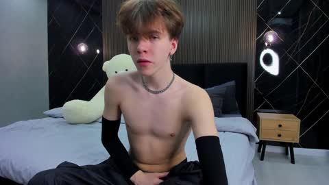 Snapshot of braxiboy chatting on 01.28.25 Brax online show from 01.28.25