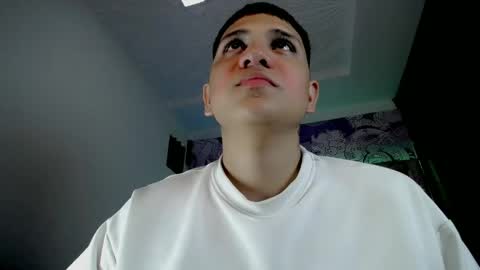 Snapshot of brayan_lopezz chatting on 04.25.26 BRAYAN online show from 04.25.26
