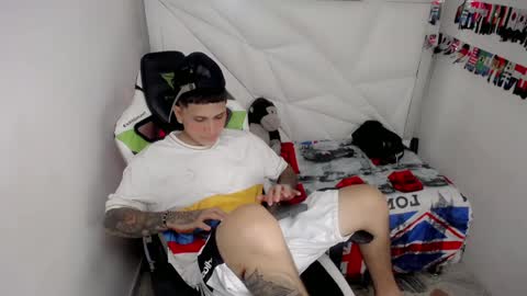 Snapshot of brayan_lopezz chatting on 05.07.26 BRAYAN online show from 05.07.26