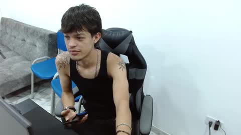 Snapshot of brayan_oconer08 chatting on 10.25.25 brayan_oconer08 online show from 10.25.25