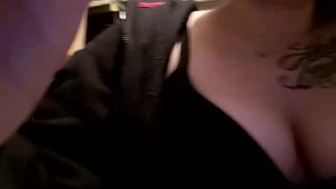Snapshot of bre918 chatting on 02.23.26 Bre Babyy online show from 02.23.26