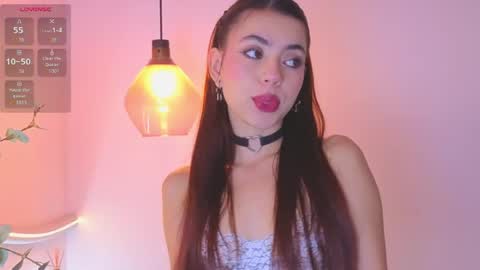 Snapshot of brenda_sky19 chatting on 05.27.26 brenda_sky19 online show from 05.27.26