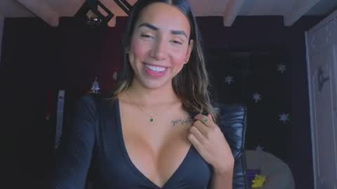 Snapshot of brendaaguerra chatting on 12.28.24 brendaaguerra online show from 12.28.24