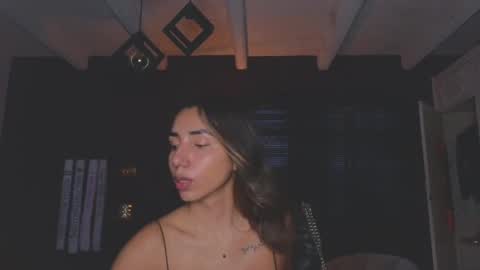 Snapshot of brendaaguerra chatting on 01.05.25 brendaaguerra online show from 01.05.25