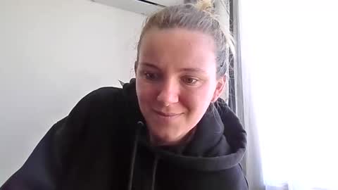 Snapshot of brendaaryas chatting on 04.25.26 Brenda online show from 04.25.26