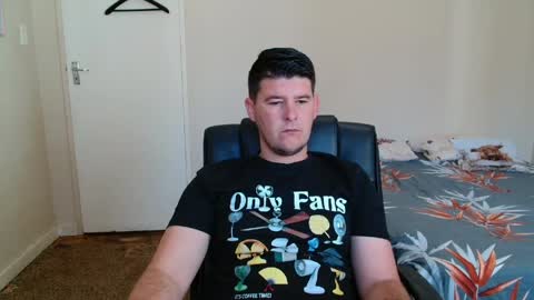 Snapshot of brendansexyboy098754 chatting on 05.02.26 ask me lol online show from 05.02.26