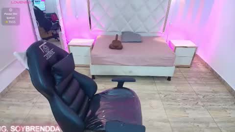 BRENDDA  online show from 09.17.25