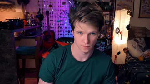 Snapshot of brestonsweet chatting on 12.15.24 brestonsweet online show from 12.15.24