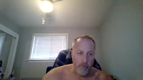 Snapshot of brettsky chatting on 08.03.26 hey online show from 08.03.26