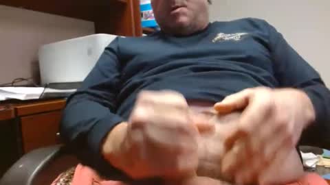 Snapshot of bri19741974 chatting on 11.16.25 WorkinandPlayin online show from 11.16.25