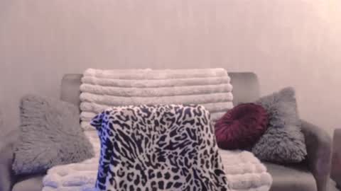 bri_fox online show from 09.23.25