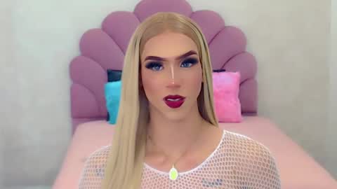 BRIANA online show from 02.06.25