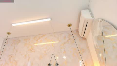 Brianna  online show from 10.08.25