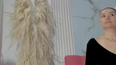    online show from 10.05.25