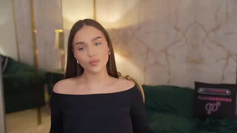 Diamonds Girls online show from 10.25.25