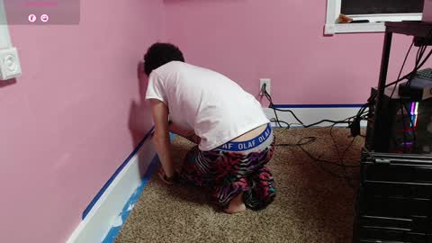 Snapshot of bright_pink_strawberry chatting on 01.19.25 Strawberry online show from 01.19.25