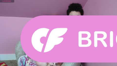 Snapshot of bright_pink_strawberry chatting on 01.26.25 Strawberry online show from 01.26.25