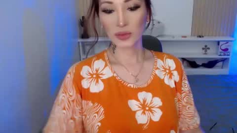 Snapshot of brinnababe_01 chatting on 01.04.25 brinna online show from 01.04.25