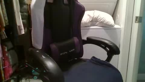 Snapshot of briny2021 chatting on 12.21.25 Briny online show from 12.21.25