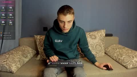 bristlebback online show from 02.26.25