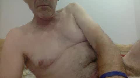 Snapshot of brital100 chatting on 09.12.25 brital100 online show from 09.12.25