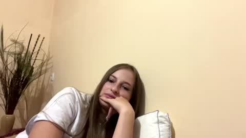 Snapshot of britanysuther chatting on 06.16.26 Ciri online show from 06.16.26