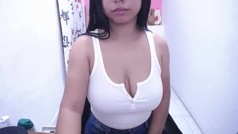 britanyx1 online show from 01.23.25