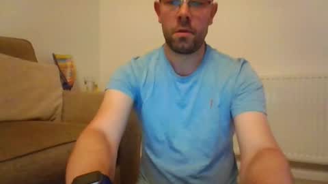 britguy6985 online show from 10.06.25