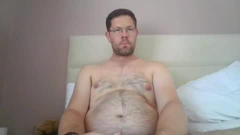 Snapshot of britguy6985 chatting on 06.19.26 britguy6985 online show from 06.19.26