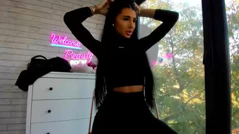 britney_charm online show from 10.22.25