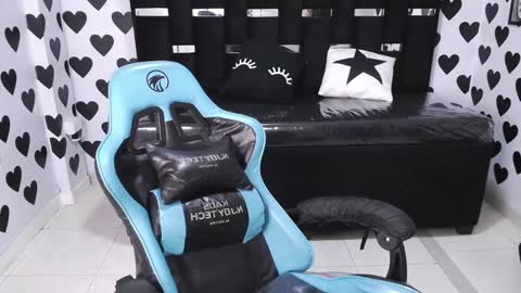 Britney  online show from 02.23.25