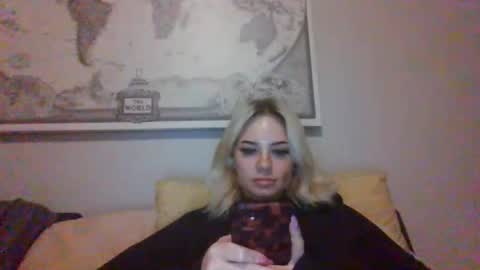 Snapshot of britneycherry08 chatting on 06.27.26 britneycherry08 online show from 06.27.26