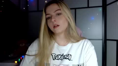 BritneyGlow online show from 12.08.24