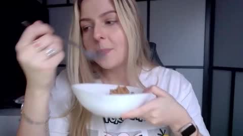 BritneyGlow online show from 12.09.24