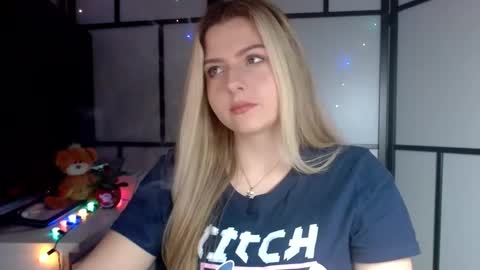 BritneyGlow online show from 12.10.24