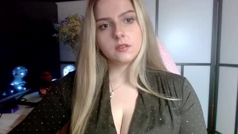 BritneyGlow online show from 12.29.24