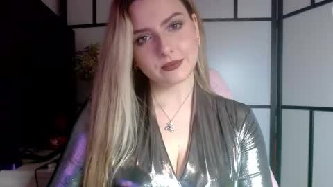 BritneyGlow online show from 12.31.24