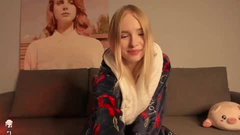 Snapshot of brittany_bird chatting on 03.03.26 online show from 03.03.26