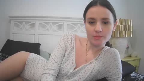 Snapshot of brittbratt24 chatting on 01.29.25 Britt online show from 01.29.25