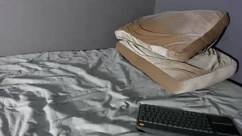Snapshot of brockhurn_ chatting on 06.17.26 brockhurn_ online show from 06.17.26
