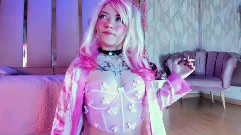     online show from 12.05.25