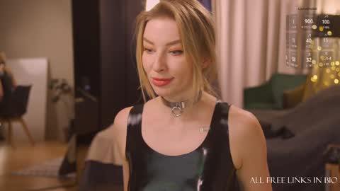 Snapshot of bronnica chatting on 12.23.24 Anna online show from 12.23.24